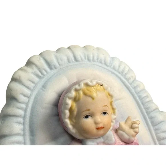 Enesco Designed Giftware Baby Figurine 1983 Pink Blanket Nursery Décor Vintage - Picture 7 of 8